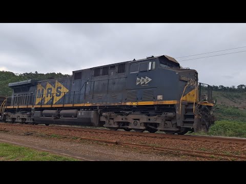 Trem carregado da MRS passando por Coronel Xavier Chaves, Pátio P1-11 da Ferrovia do aço. 