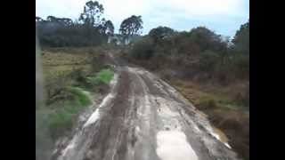 preview picture of video 'Mercedao 2428 em Fraiburgo SC Andando forte na lama!! em rio mansinho'