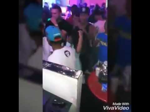 Gior el Chambonea ft Evis Jordan en vivo dando corriente en Dimitri Bar