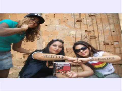 Atitude Feminina - Dia de Finados