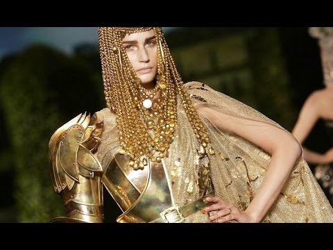 Christian Dior | Haute Couture Fall Winter 2006/2007 | Full Show