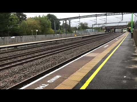 68019 3H93 Bletchley to Manchester international depot