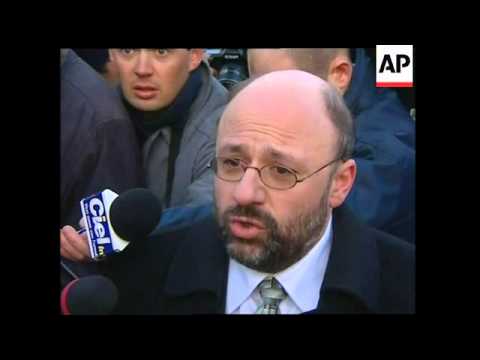 Dutroux, lawyers and jurors arrive for start of trial