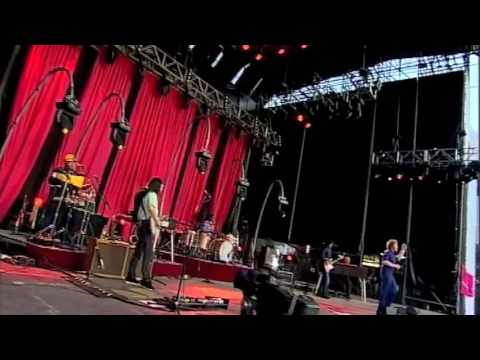 Simply Red - Your Mirror - Live from Budapest June 27th 09