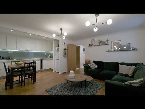 Dickens Court, Wanstead