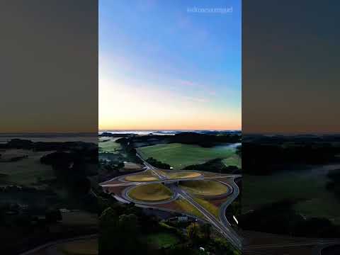 O trevo parece um enorme drone, fica na 282 em Maravilha SC.