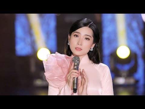 Thể hiện bởi Mai Thiên Trang