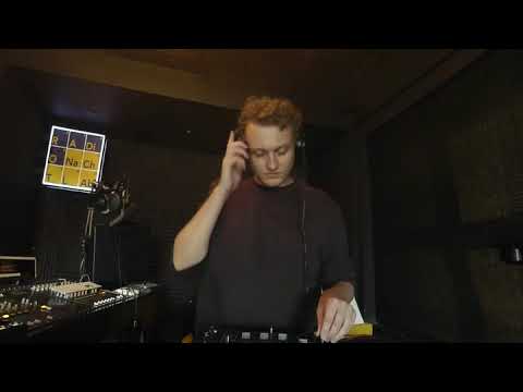 DJ Windows XP + Axefield