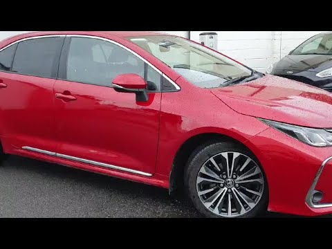 Toyota Corolla 1.8 Hybrid Luna Sport - Image 2