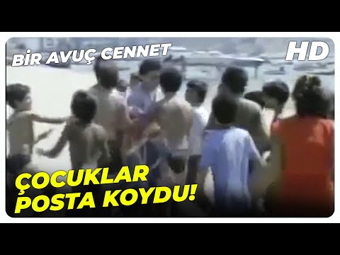 Bir Avuç Cennet - Mahallede Uçurtma Kavgası! | Tarık Akan Hale Soygazi Eski Türk Filmi