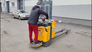 Jungheinrich ERE120 | 2400mm batt2018 electric pallet truck for sale - Image 4 | Forkliftonline NG Jungheinrich ERE120 | 2400mm batt2018 electric pallet truck | Image 4 - Forkliftonline