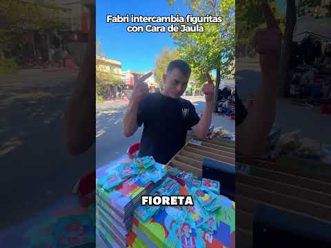Fabri intercambia figuritas con Cara de Jaula