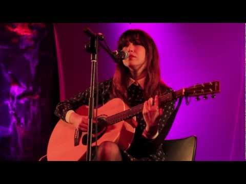 download lagu mp3 mp4 Bizbak, download lagu Bizbak gratis, unduh video klip Bizbak