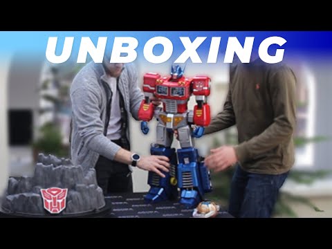 Optimus Prime - unboxing of the Development Pre-production Model