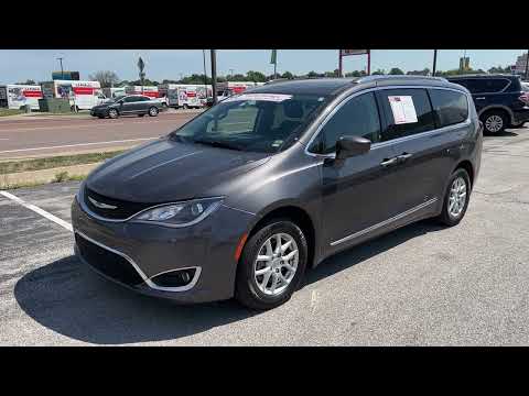 2020 Chrysler Pacifica Touring L Walkaround