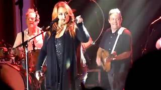 Wynonna &amp; The Big Noise &quot;No One Else On Earth&quot; (Live in St Louis MO 04-07-2019)