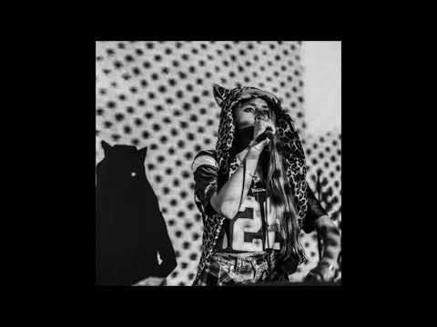 Ashnikko - Grafomans - Hands on the wheel