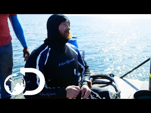 Another Emergency Puts A Stop To The Search For Gold | Gold Divers