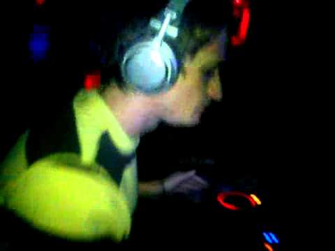 Thomas Cook - Hard Resistance 22.10.2011 MixBar Opava.MP4