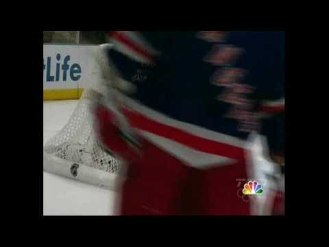 Viktor Kozlov scores a goal in Game 6 ECQF WAS @ NYR