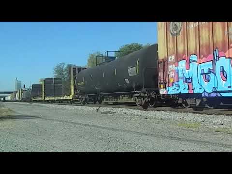 NS 4902 Leads Autoracks & Mixed Freight - 10/13/2025