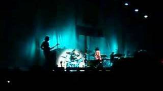 Calling the World (LIVE) - Rooney