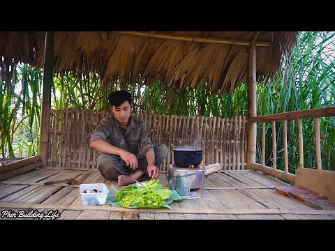 Ep.93 - take care of vegetables, catch fish and make hot pot / Phin Building Life