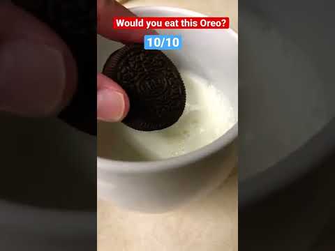 Rating Ultimate Original Oreos On Milk #shorts #food #oreo