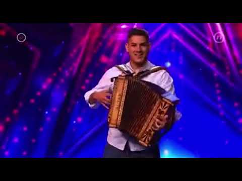 Gašper Marič in der Talentshow Supertalent