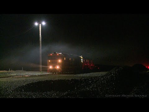1CK6 Grain Train Refueled On A Cold & Foggy Winter Night (24/5/2020) - PoathTV Australian Railways