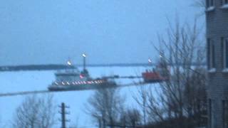 preview picture of video '13 февраля 2014 Северная Двина ледокольные работы Архангельск'