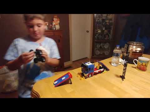 Lego Mobile Stunt Show Set #31085