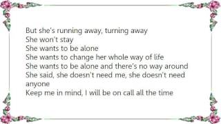 Ingram Hill - She Wants to Be Alone Lyrics
