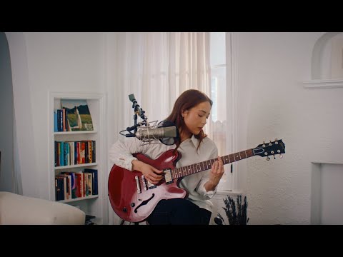 Laufey - Second Best (Live From Home)