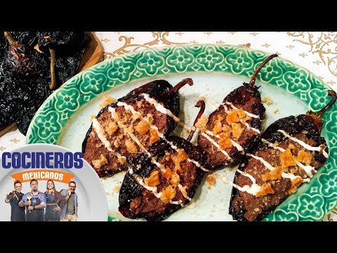 Receta: Chile ancho relleno de frijol | Cocineros Mexicanos