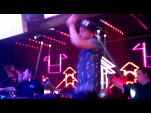 Arno vs Mass @ Mass B-Day Bash Métropolis 18/01/2014