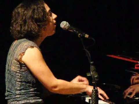 Talya - Ani Bizro'ot. Misgav, Apr.2010. .wmv