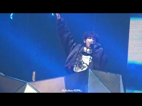 170211 EXO’rDIUM in Hong Kong 같이해+Full Moon+Guitar solo+Drop that+Let Out The Beast  Chanyeol focus