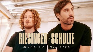 Kadr z teledysku More To This Life tekst piosenki Max Giesinger & Michael Schulte