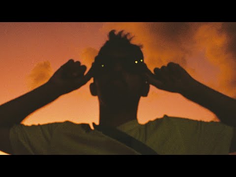 MANU CORT - LO ASUMÍ-NO DRUMS (Lyric Video Oficial)