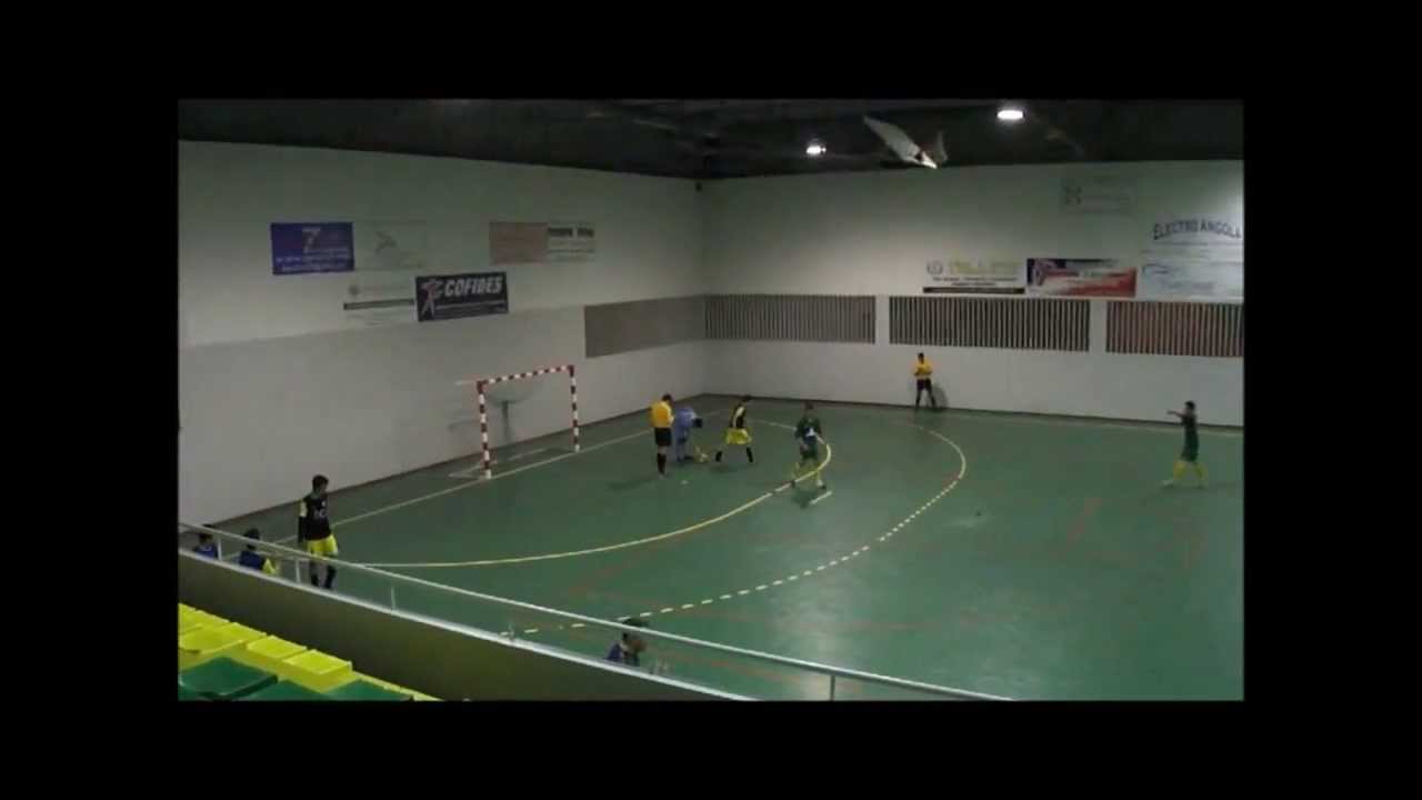 Brás Oleiro 2-3 Alfa A.C. - 09-03-2013 - Batata (1) defende penalti qd estava 0-2 para o ...