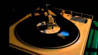 Barry Manilow - A Nice Boy Like Me (45 RPM)