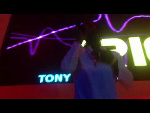 way to R.I.O....TONY T - MISS SUNSHINE - @HOLLYWOOD CLUB (FEIRA)