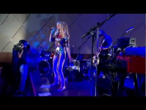 The Asteroids Galaxy Tour - The Sun Ain't Shining No More (live at Cine Joia 28/07/12)