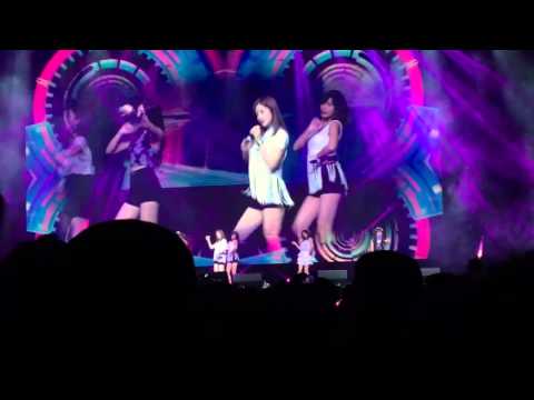 160402 Apink Pink Memory Day in Singapore: Luv