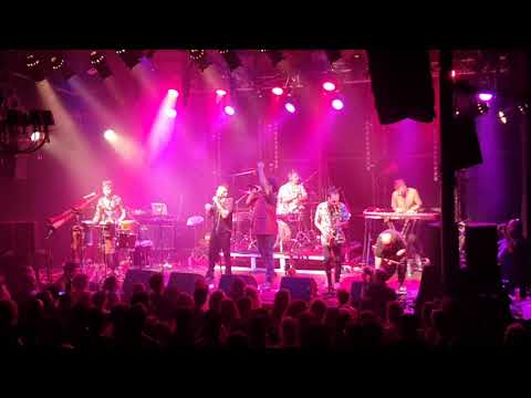 Tarante Groove Machine