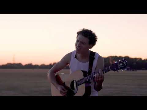 Max Pope Live In London - The Wind Calls My Name