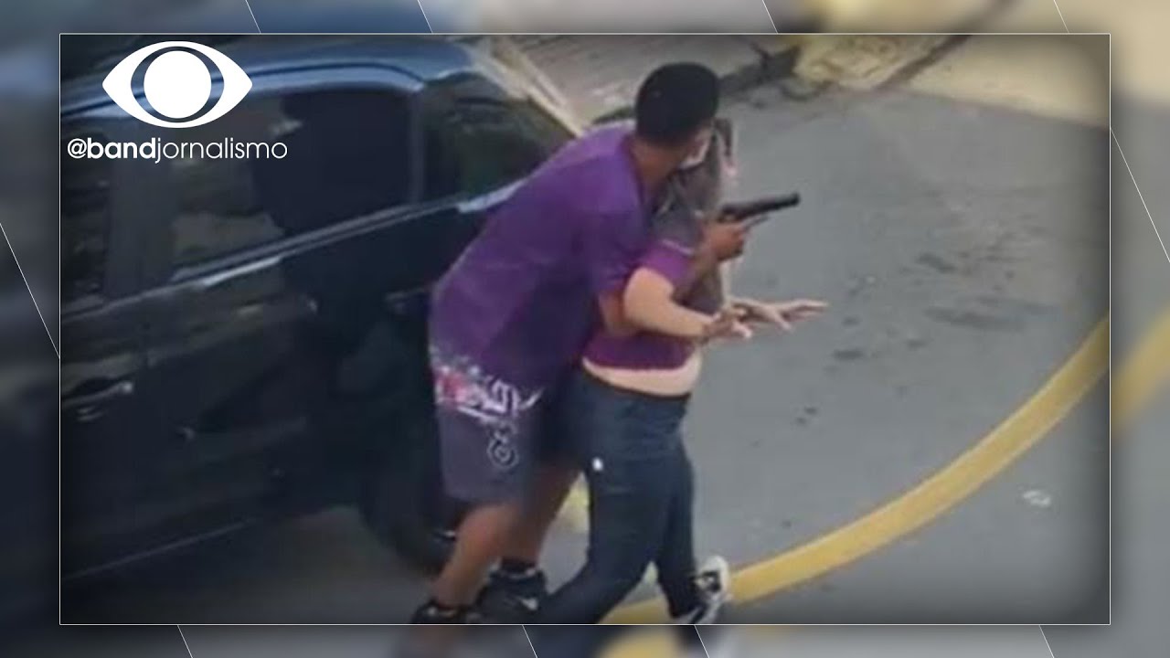 Bandidos fazem mulher refém em Angra dos Reis