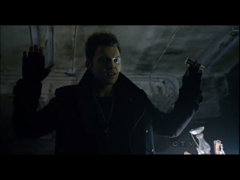 Arrow Season 1 Episode 12 | Iconic Scenes | pichchar