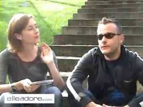 "Mick est tout seul"...mais paye sa tournée !